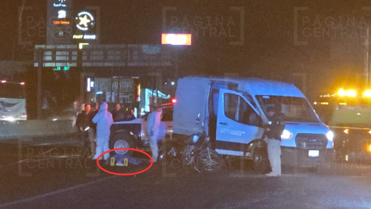 Motociclista murió al derrapar y chocar con vehículo en la carretera