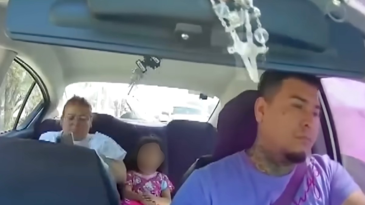 Chofer y tránsito ayudaron a bebé muy grave y queda grabado