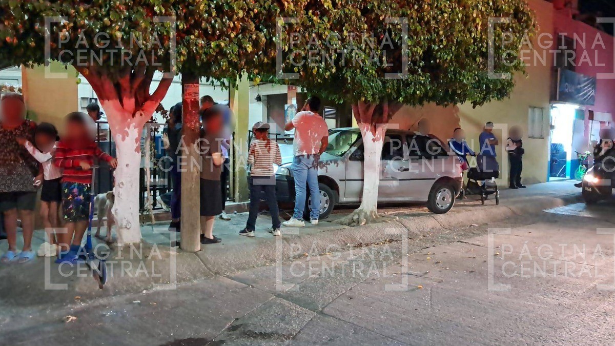 Automovilista se impacta contra una tortillería en Valle del Real