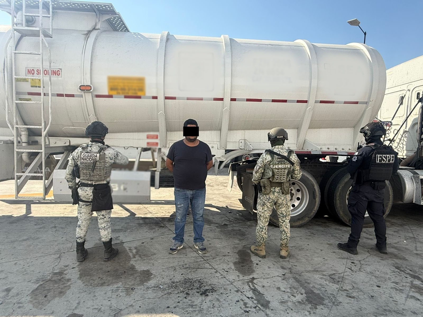 Decomisan más de 90 mil litros de huachicol; hay dos personas detenidas
