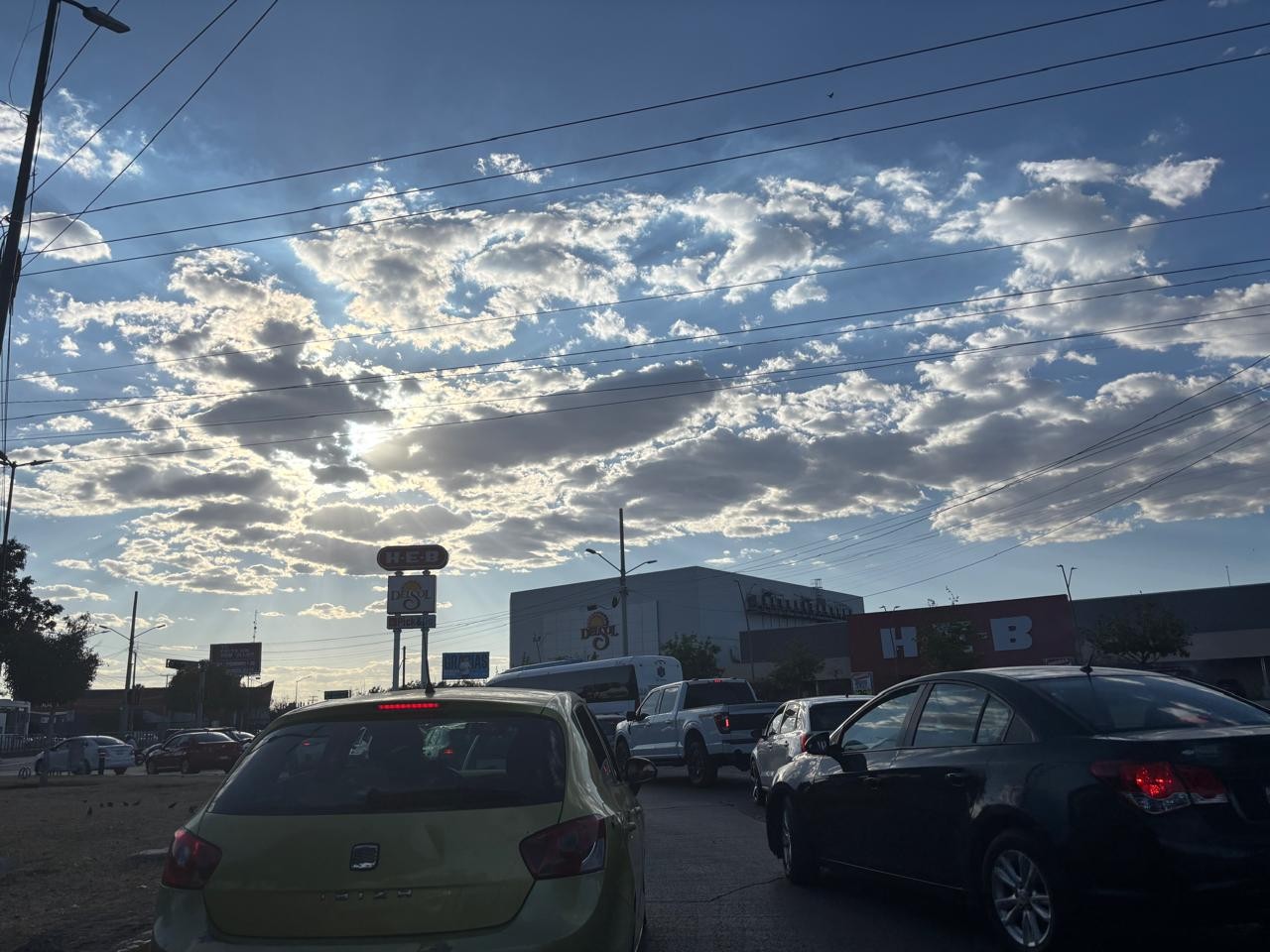 ¡Inician las vacaciones! Checa el clima de hoy para que estés preparado