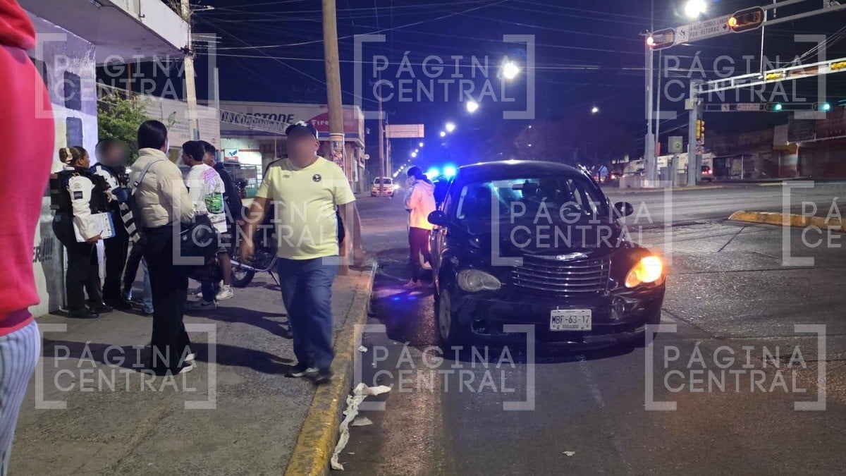 Exceso de velocidad provoca volcadura y choque en Mariano Escobedo