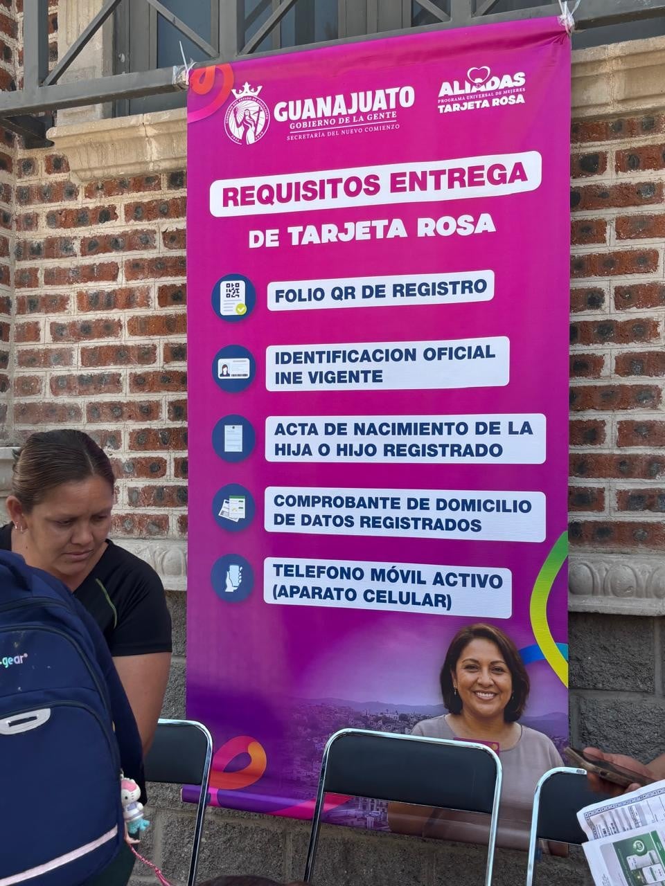 Entrega Tarjeta Rosa León