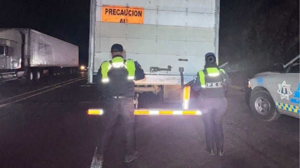 Recuperan camión robado con Tequila en Silao