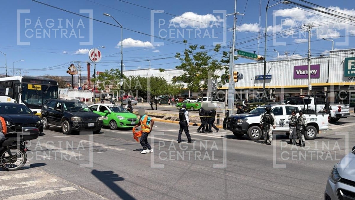 Identifican a hombre baleado mientras lavaba autos en crucero de Delta y Olímpica