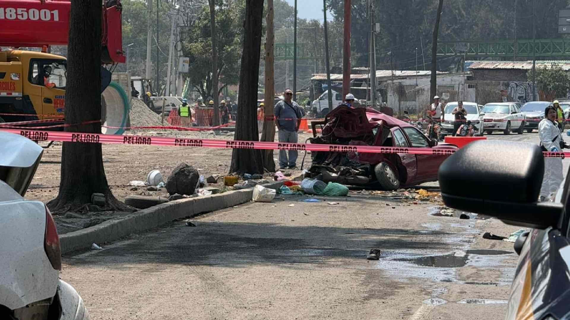 VIDEO Conductor intentó huir: Tráiler embiste a trabajadores y los mata