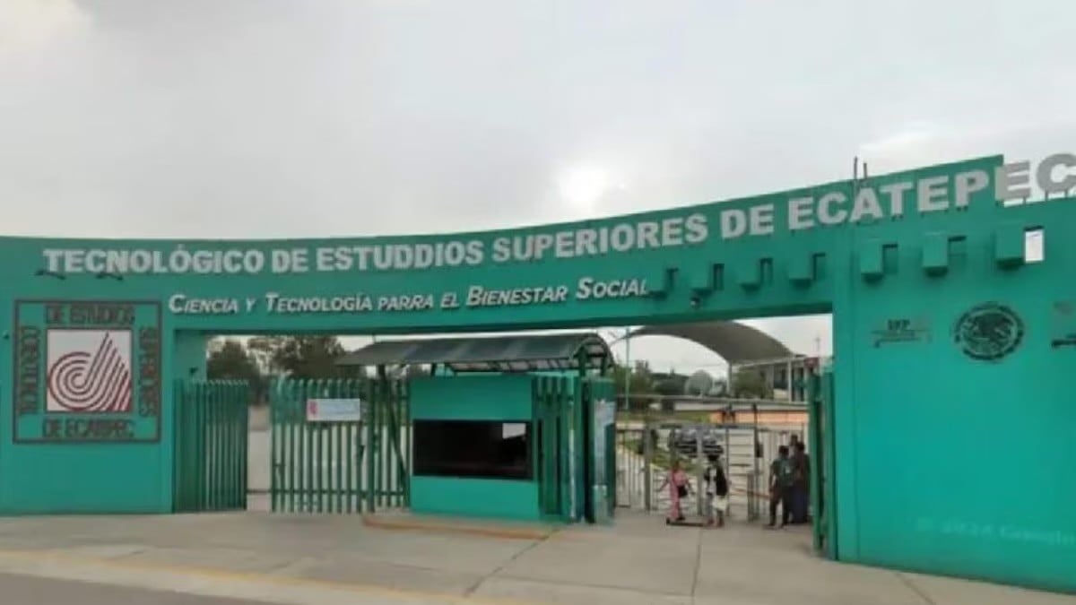 Bebé abandonado en bote de basura