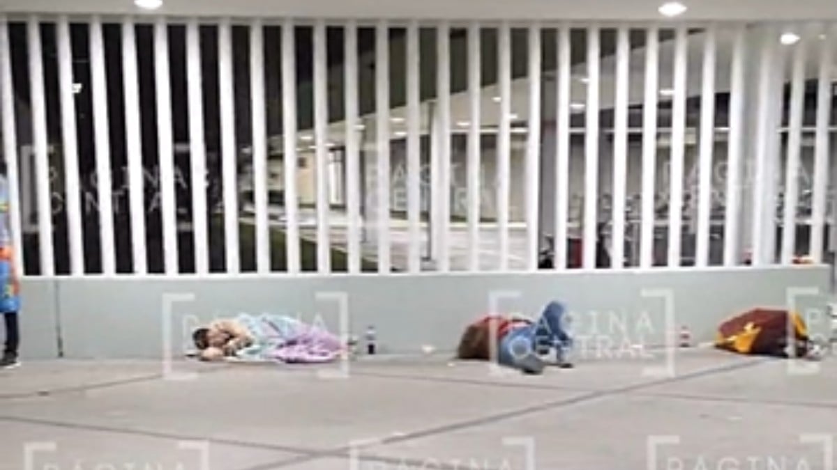 Filas en el Hospital General de León