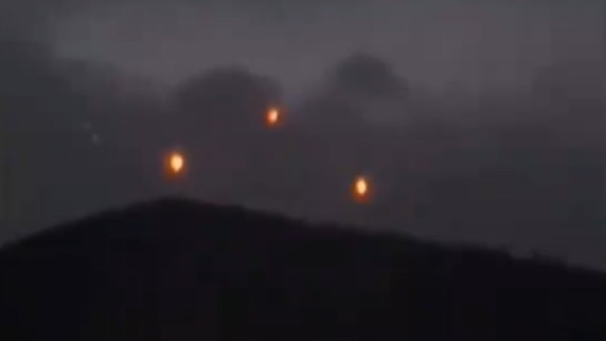 ¡Terrorífico! Captan a presuntas brujas sobrevolando un cerro en México