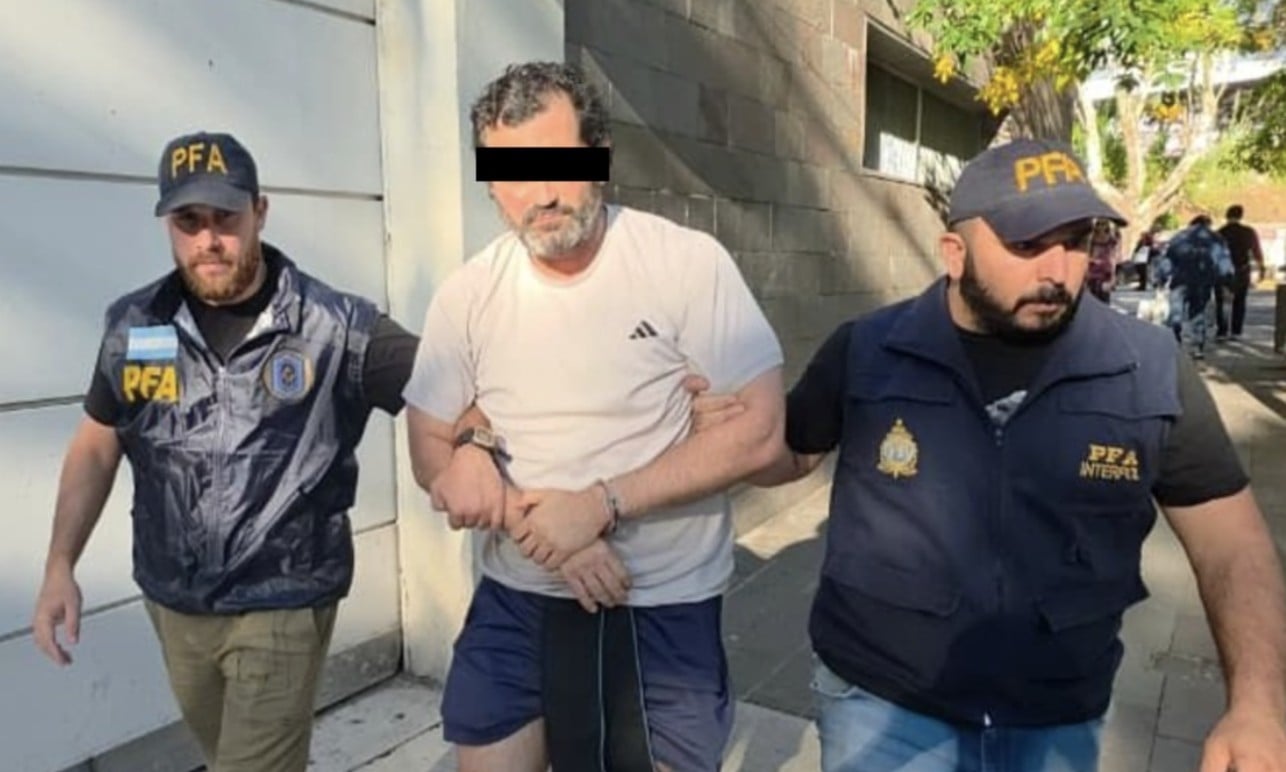 Argentina detiene a contralmirante mexicano por intento de homicidio y huachicol
