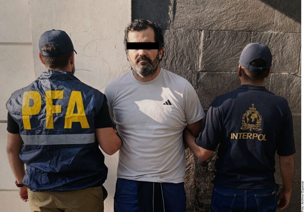 Dice Farías 'reportar' huachicol a la Semar