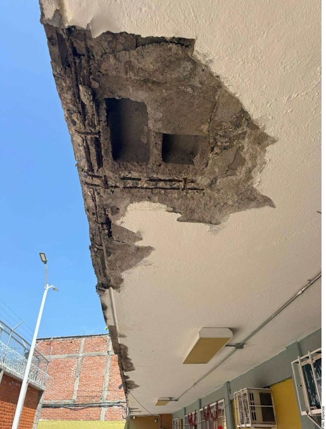 Derrumbe escuela Morelos