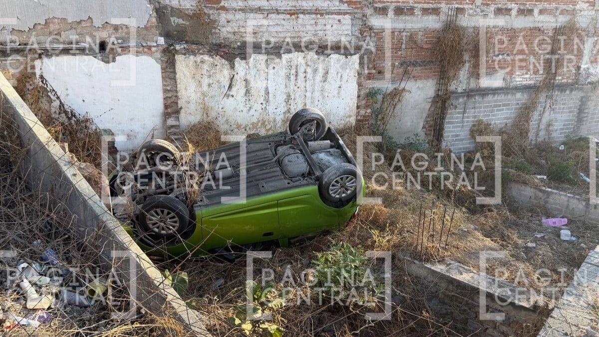 Volcadura en Malecón del Río