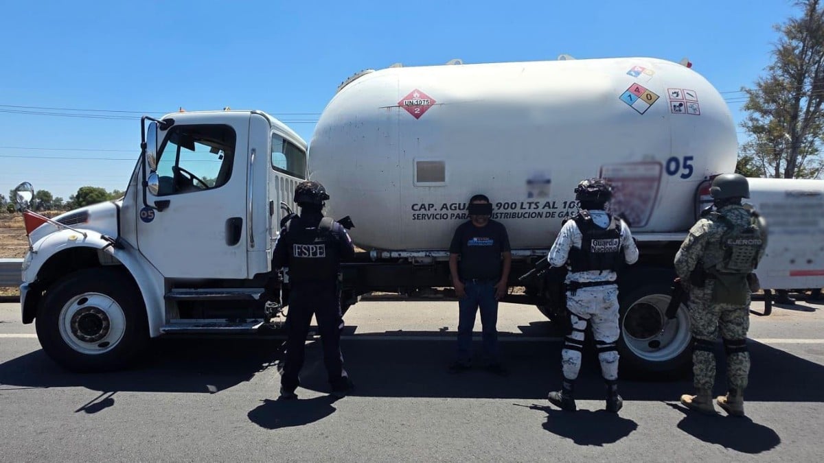Aseguran pipa en Celaya; transportaba 11 mil 300 litros de gas LP irregular