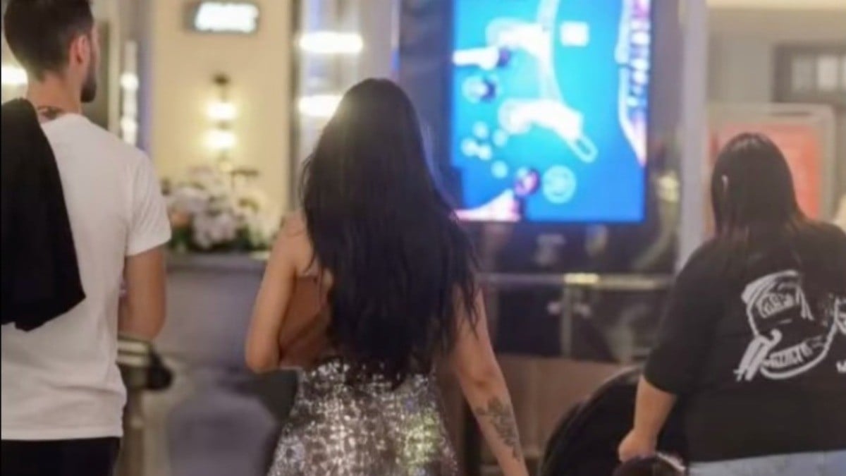 Cazzu desata rumores de romance tras ser vista con un misterioso galán y su hija Inti