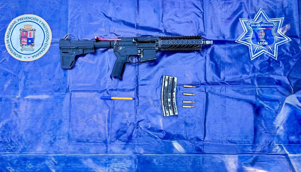 Hombre armado en León