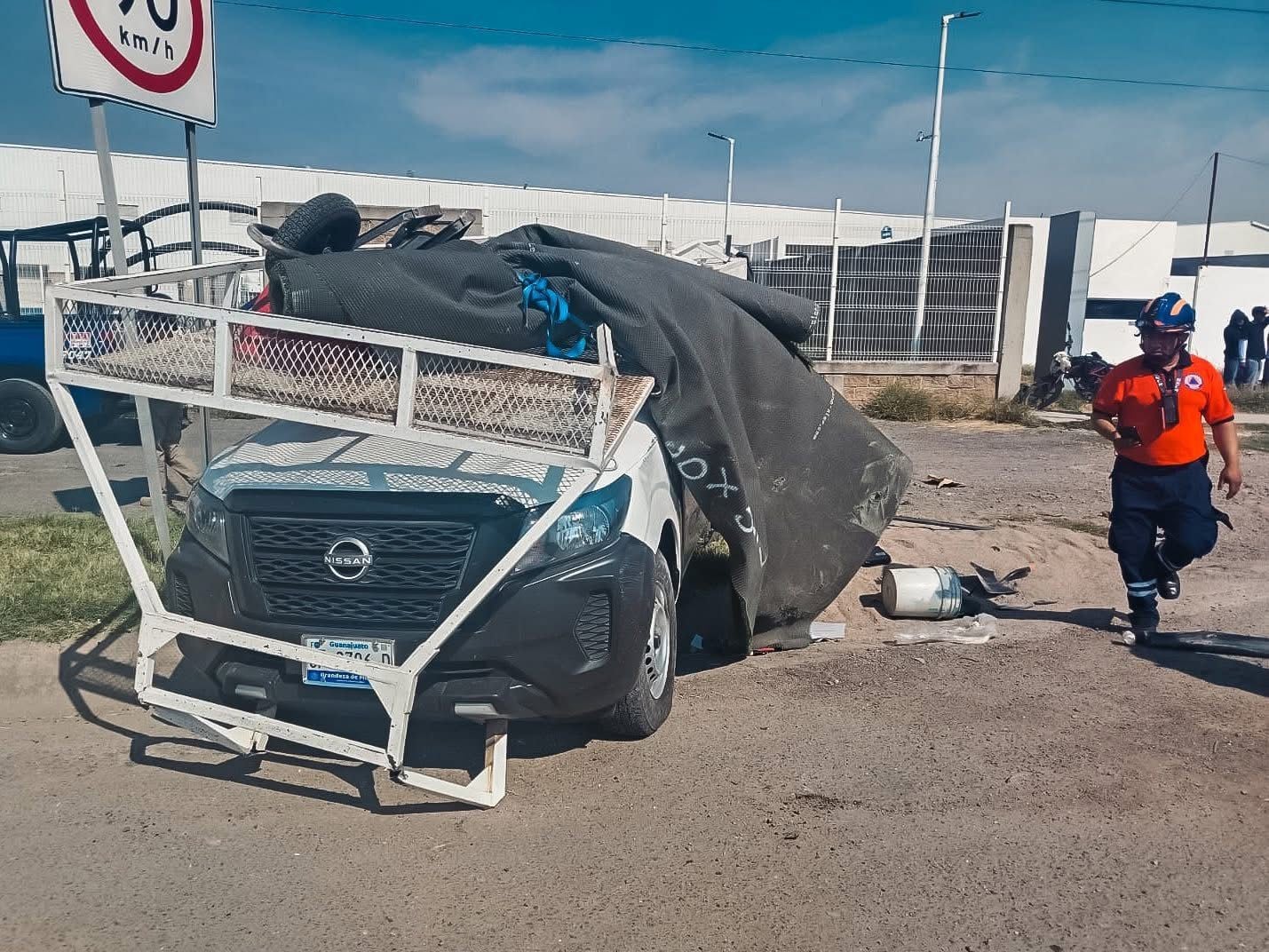 Volcadura en carretera Irapuato-León