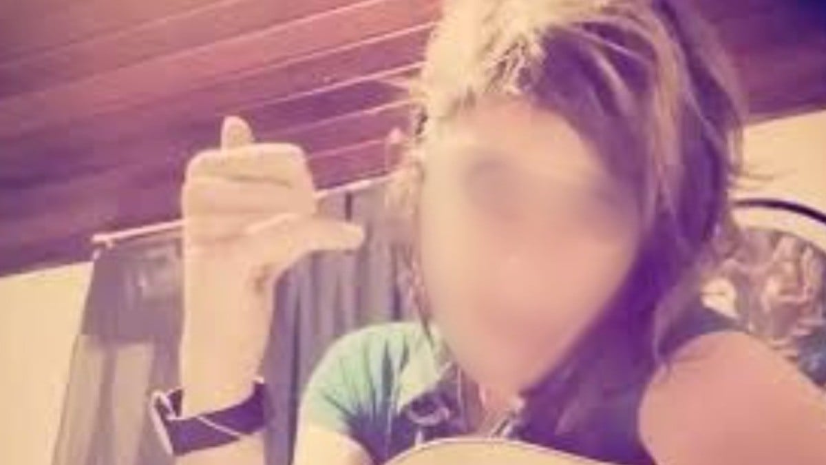 Conmoción: Encuentran cuerpo de cantante en su propio auto; tenía varios días desaparecida