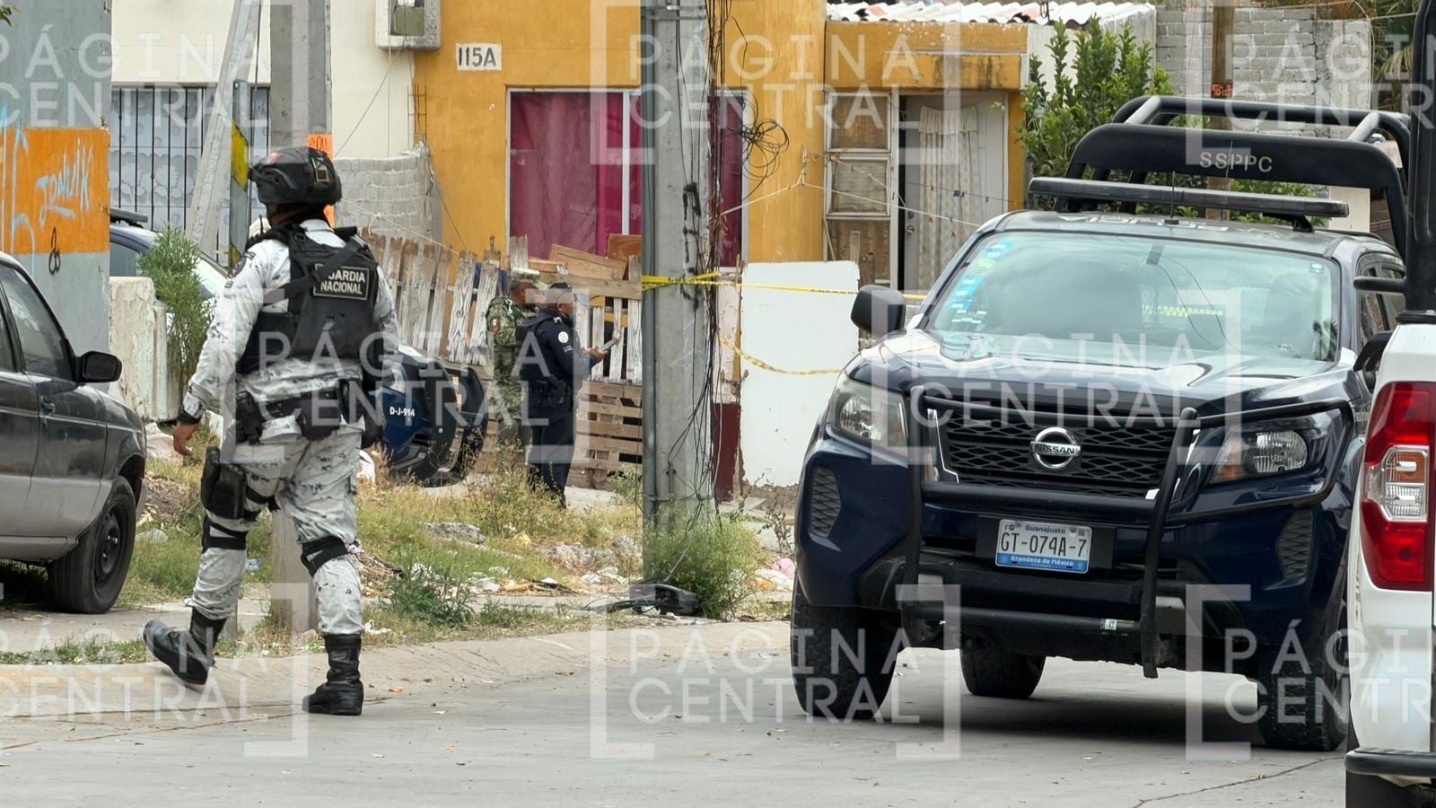 Joyas de Castilla: Sujetos en moto asesinan a joven con arma de fuego afuera de una tienda
