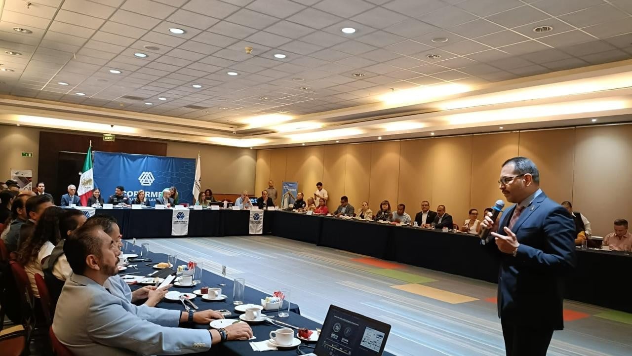 Capacitan a empresarios de Coparmex contra la extorsión en Guanajuato