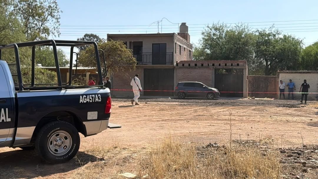 ¡Crimen atroz! Papá fuera de sí ataca a su esposa y su hija con un arma blanca y las mata