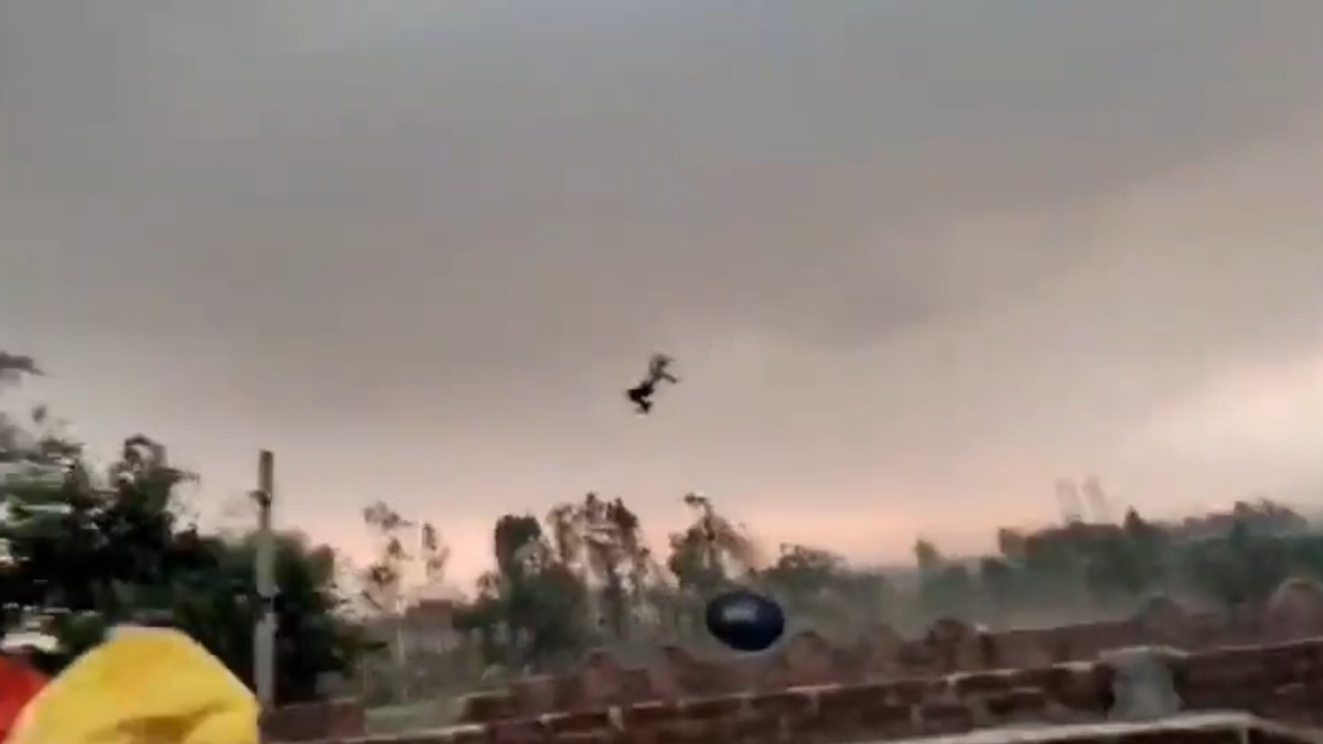 Hombre sale volando