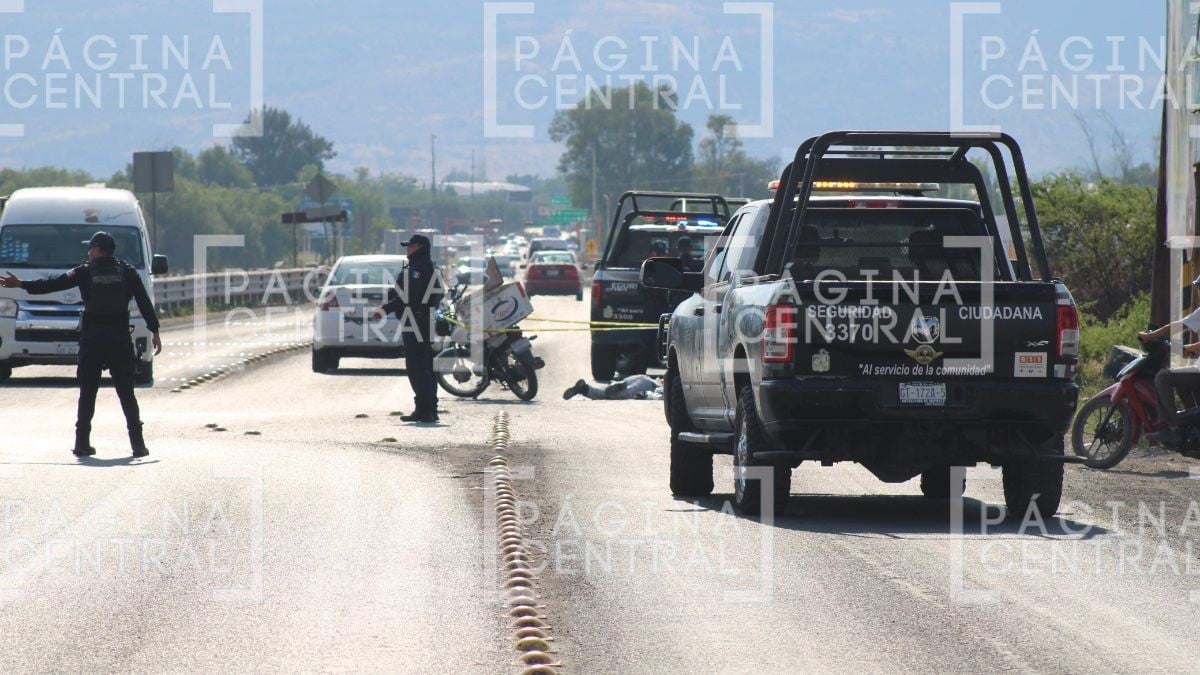Choca motociclista contra tráiler en Bulevar El Maguey Choca motociclista contra tráiler en Bulevar El Maguey