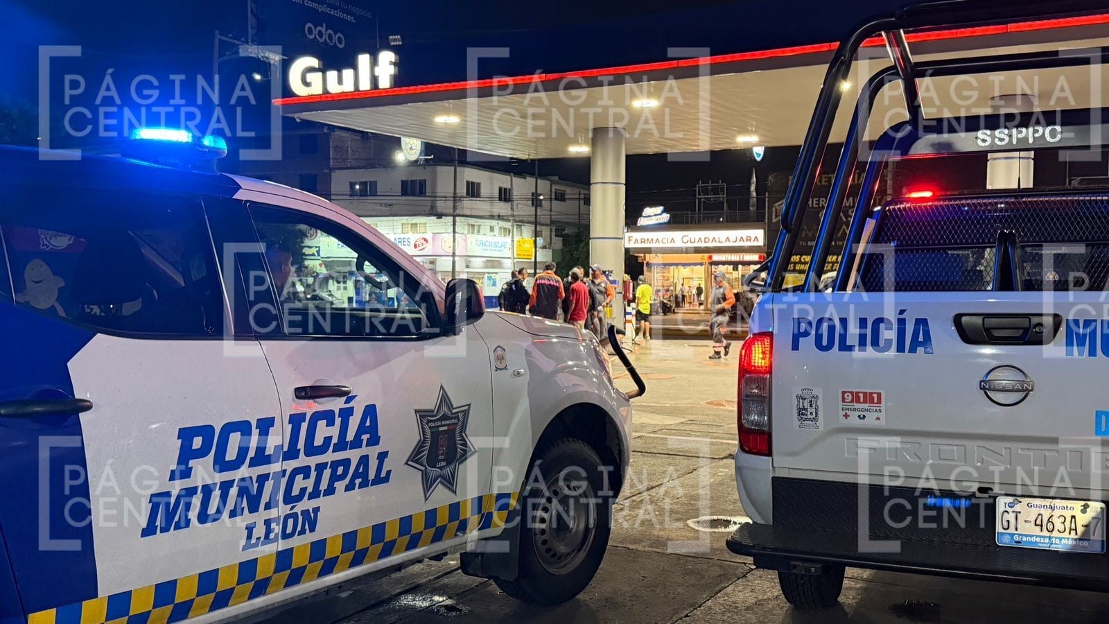Ciudadanos y despachadores frustran asalto a gasolinera en León y detienen a 2 ladrones