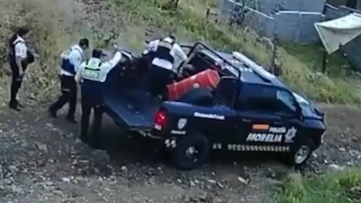 VIDEO ¡Los balearon! Atacan a policías durante operativo vial