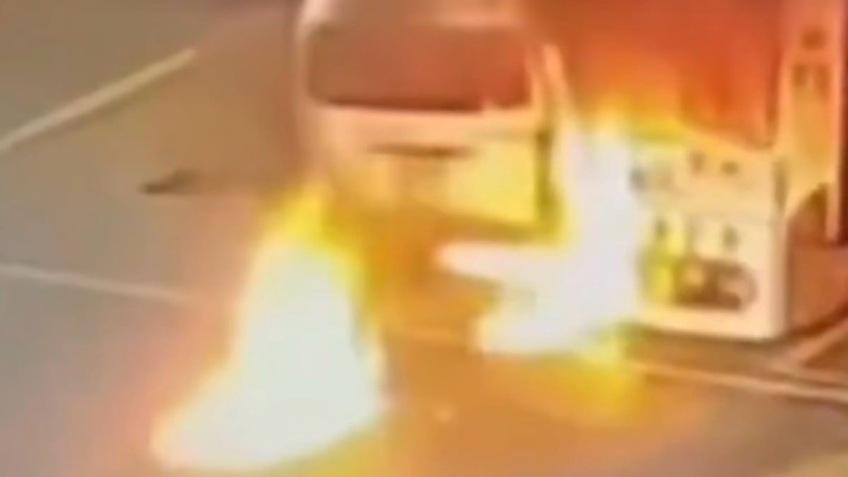 VIDEO ¡Ardió en segundos! Así incendio provocado en gasolinera