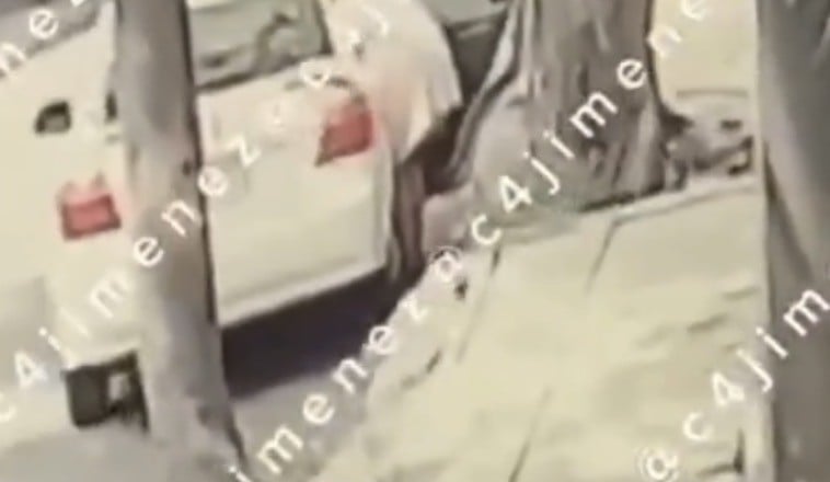 VIDEO ¡Quedó grabado! Mujer presuntamente tiró el cadáver de su novio en la calle