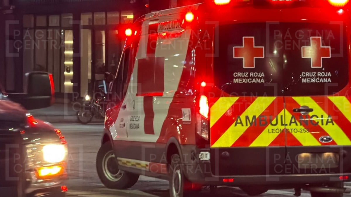 Choque contra poste en Bulevar Campestre