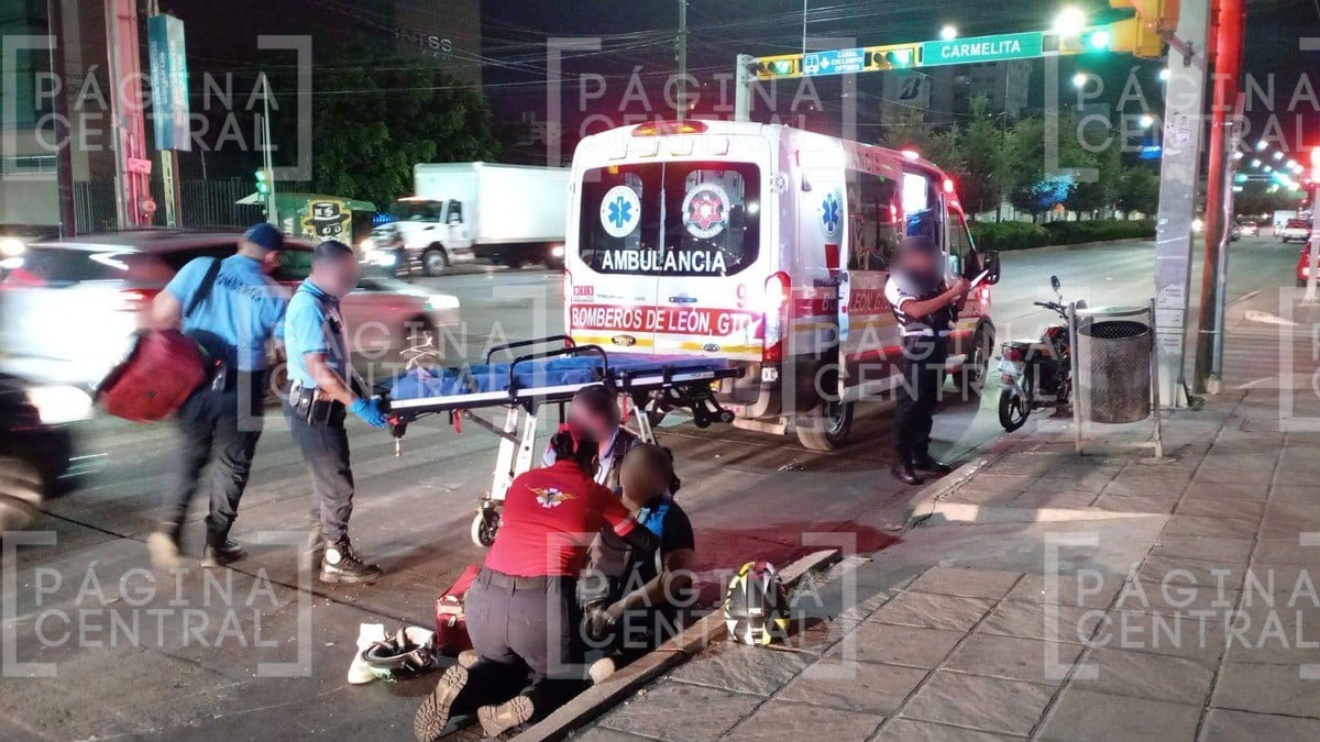 Tía, tío y sobrino son arrollados en su motocicleta en López Mateos; responsable huye