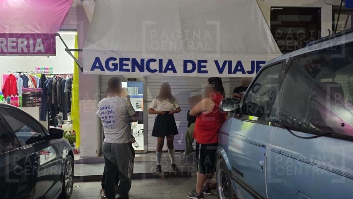 ¿Otra más? Afectados por presunto fraude turístico protestan en agencia de viajes en León