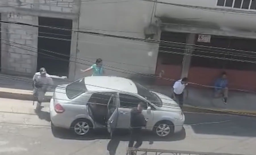 VIDEO ¡Les quitaron todo! Asaltan a familia durante venta de coche falsa