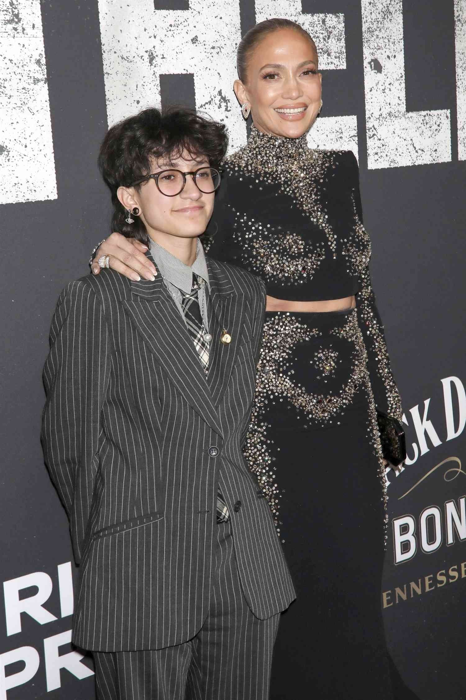 Hijo de JLO cambia de identidad