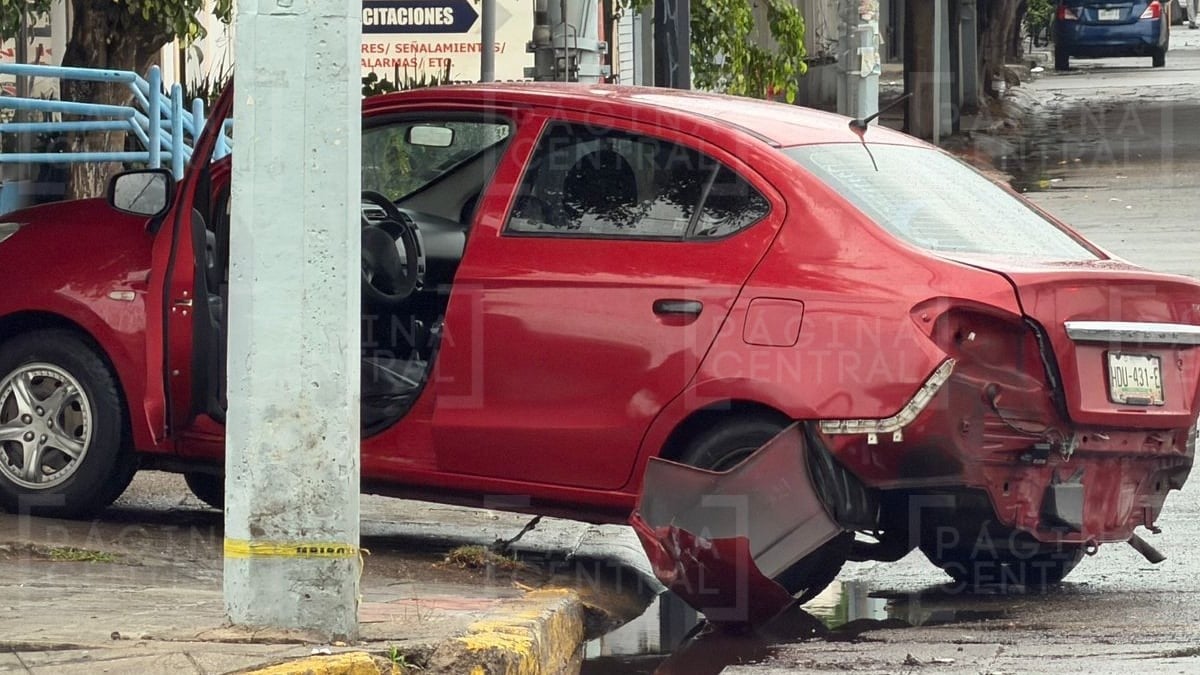 Choque por alcance en López Mateos