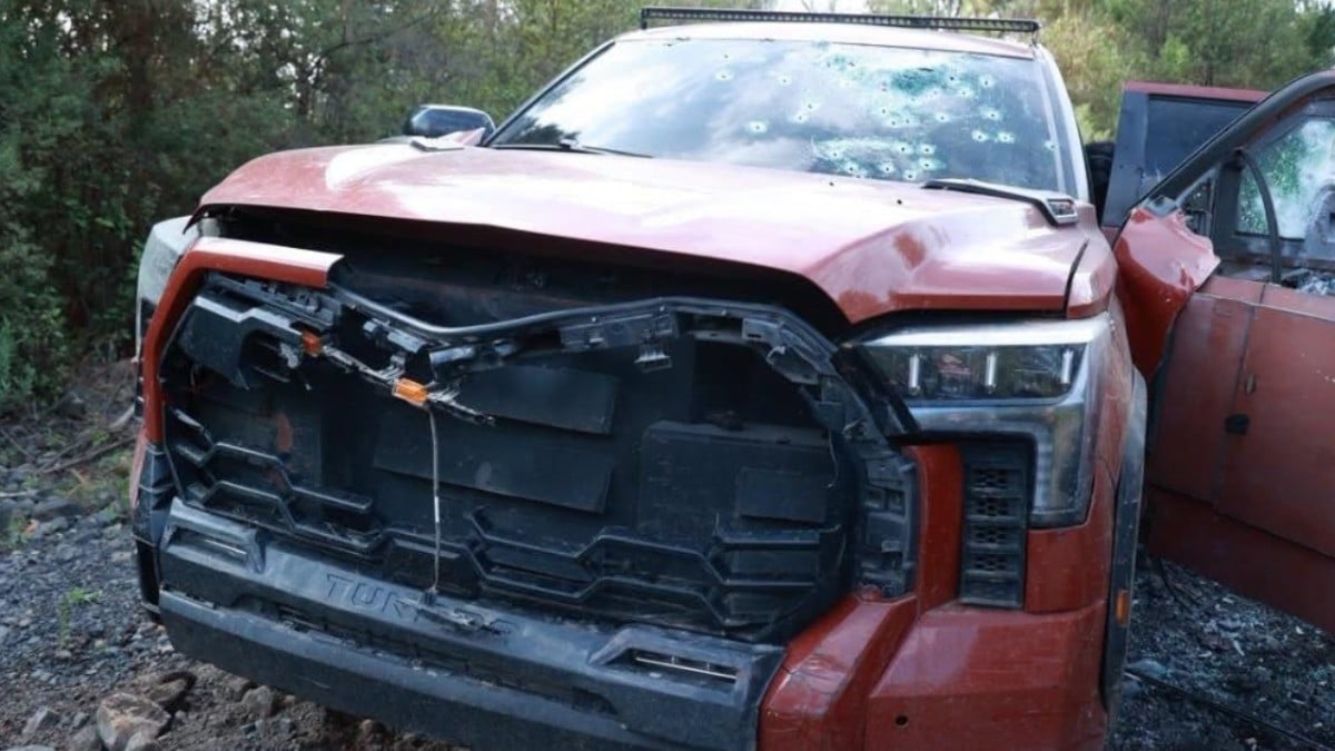 Matan a 5 policías en emboscada en Michoacán