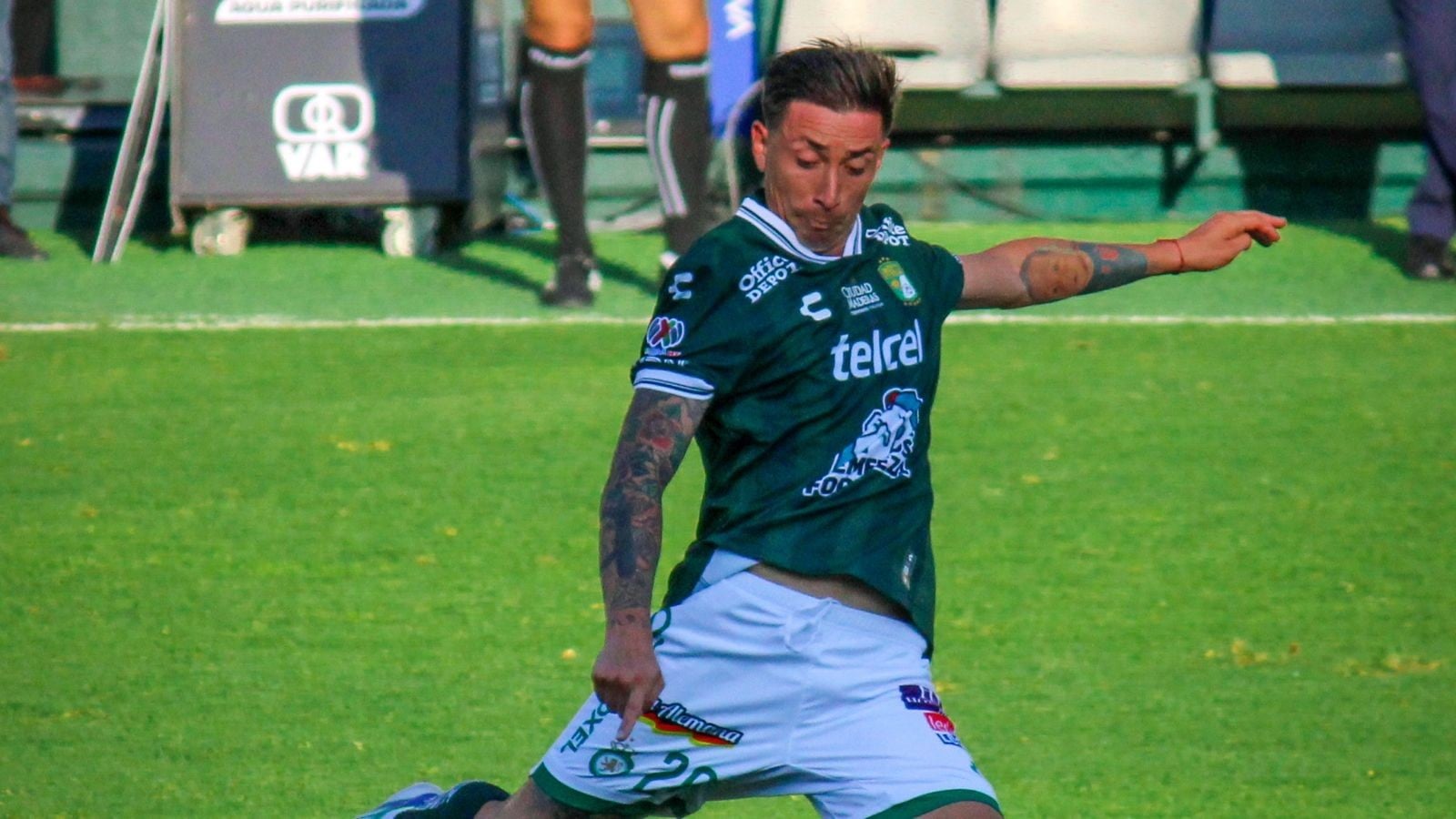 ¿Se va del Club León? Rodrigo Echeverría despierta interés en Sudamérica