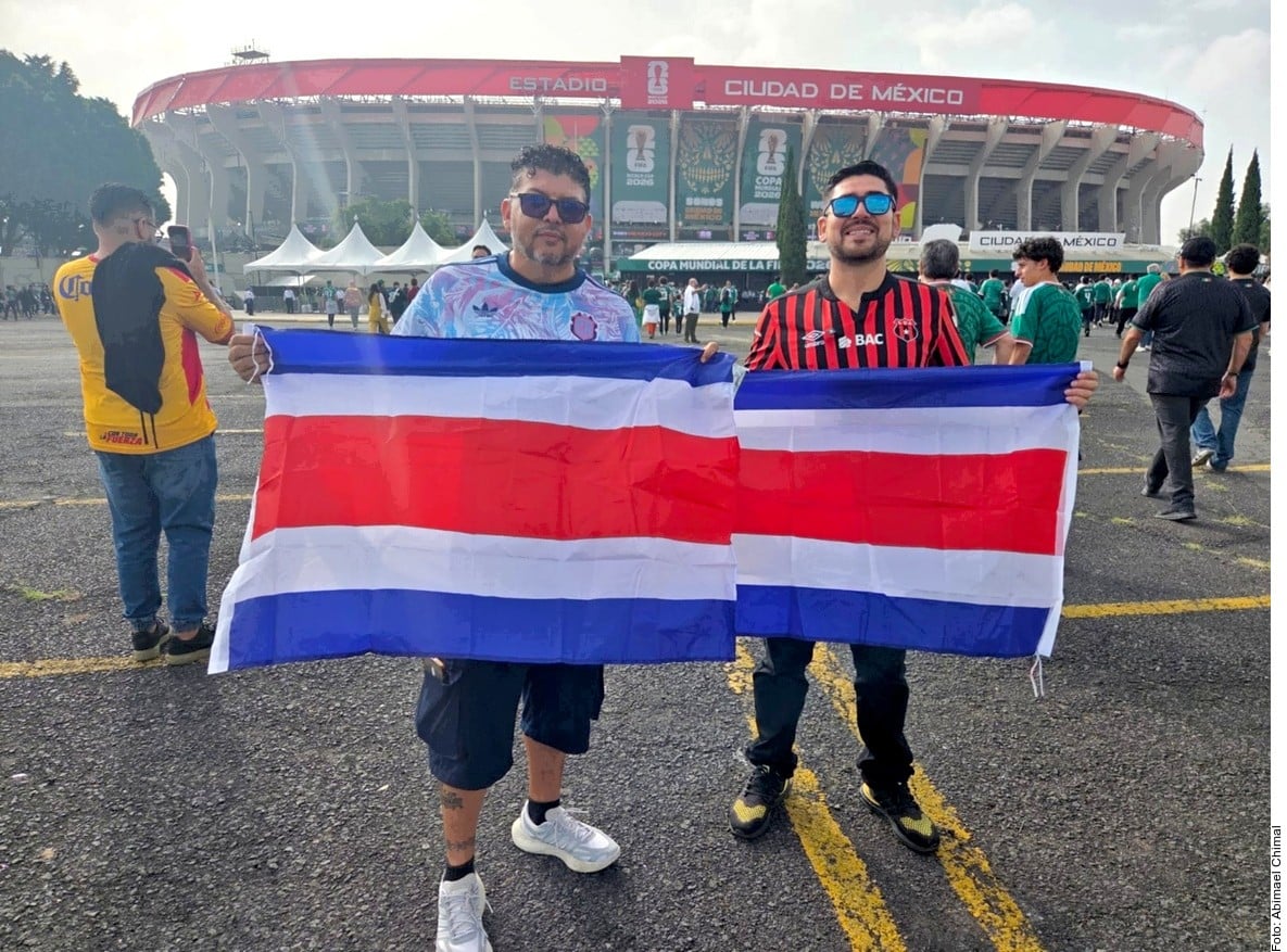 Estafan a 70 aficionados ticos para el México-Sudáfrica