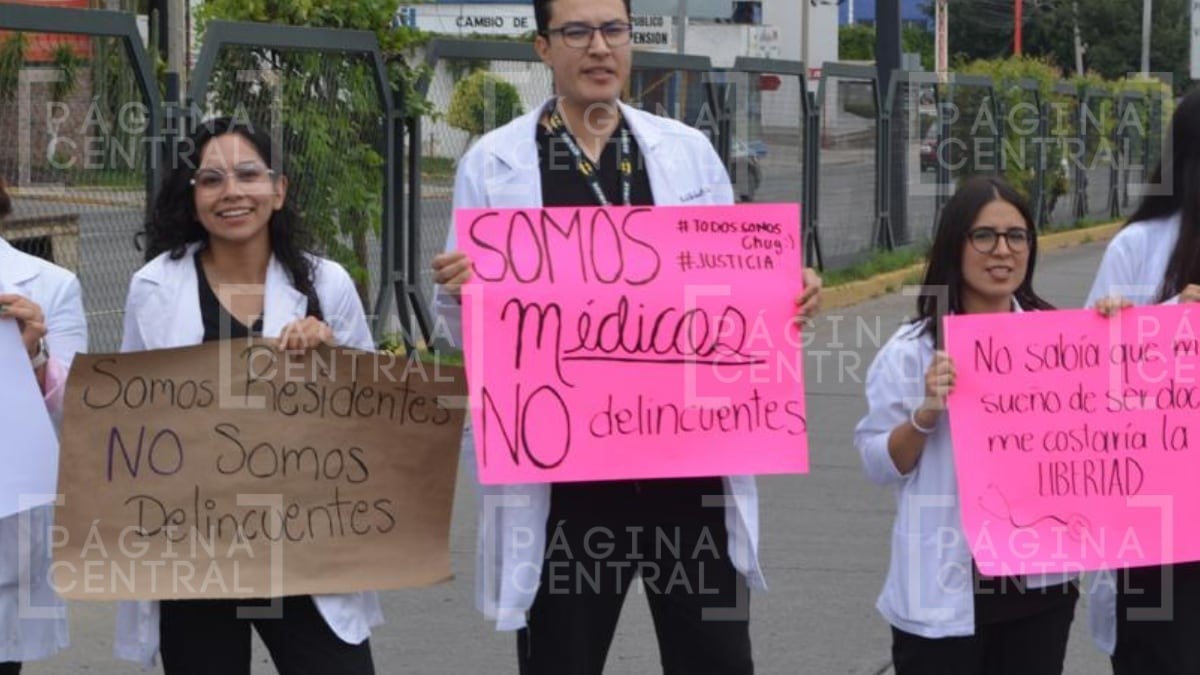 Manifestación UMAE 48 exigen liberación de colega
