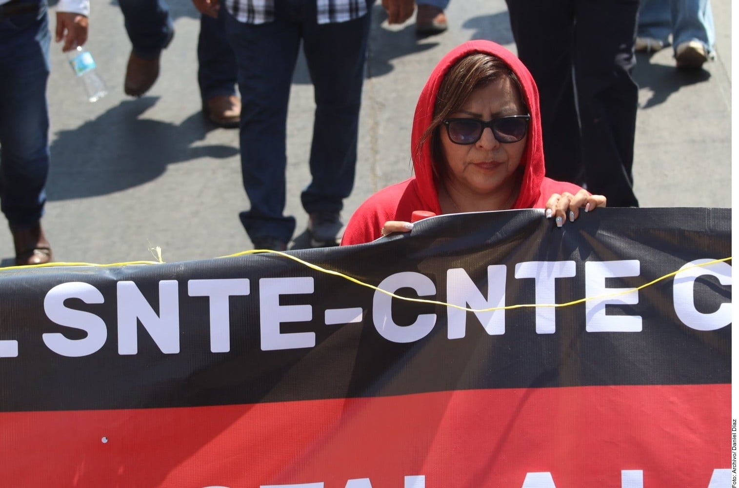 Ceden a la CNTE control de plazas