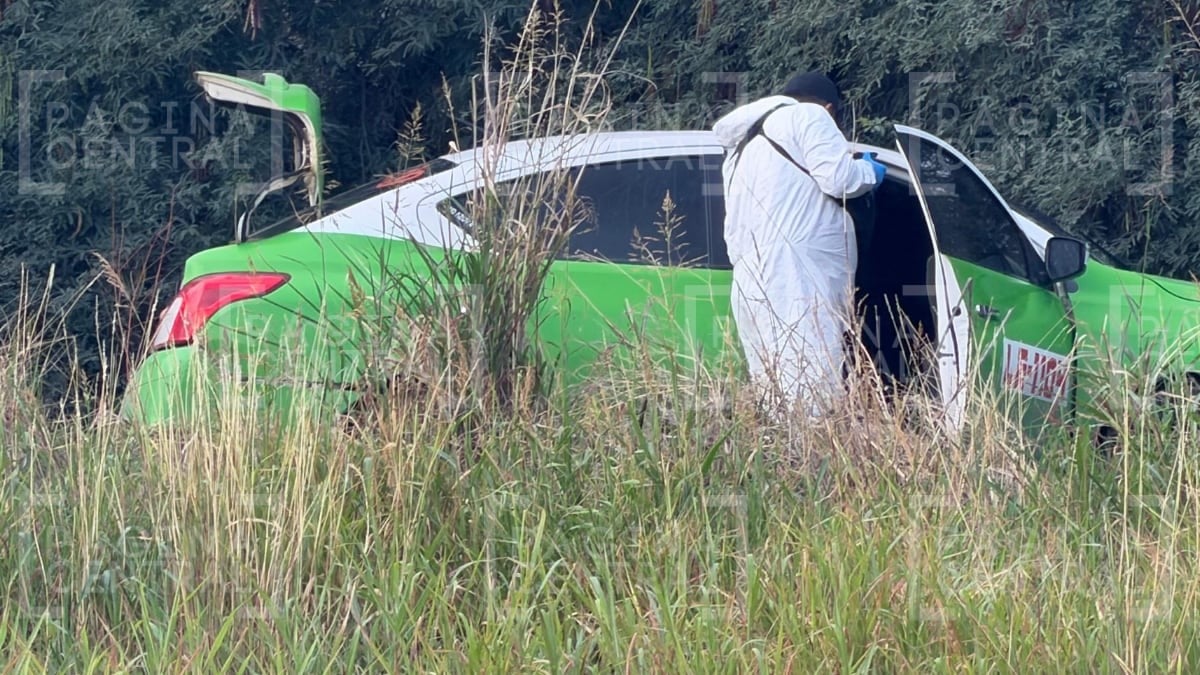 Taxi con balazos en Villas del Rocío