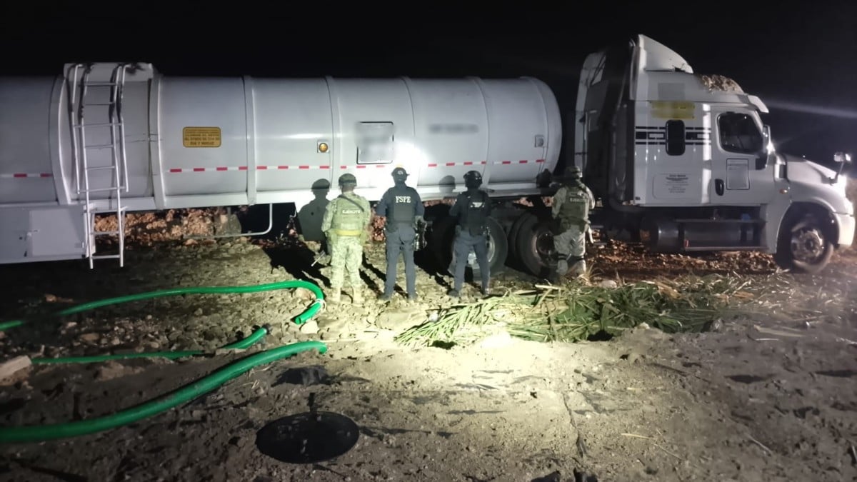 Aseguran tinacos y una pipa llenas de huachicol en Abasolo; son 110 mil litros de gasolina