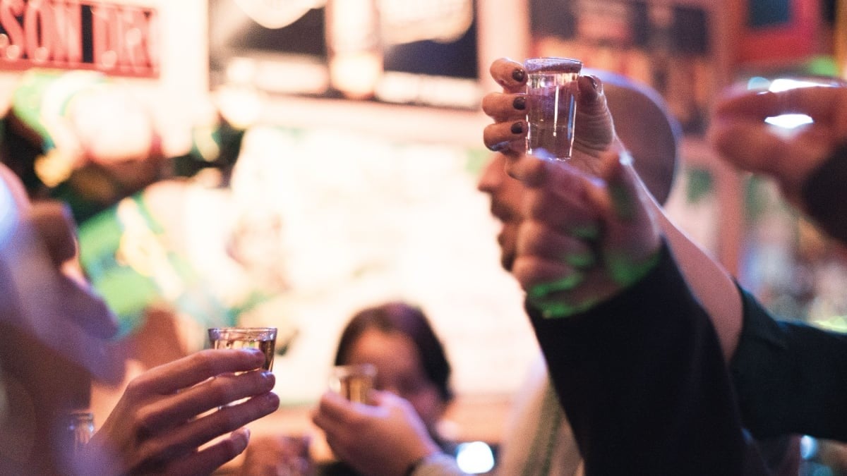 ¡Detenidos! Por caso de tequila adulterado en Salamanca