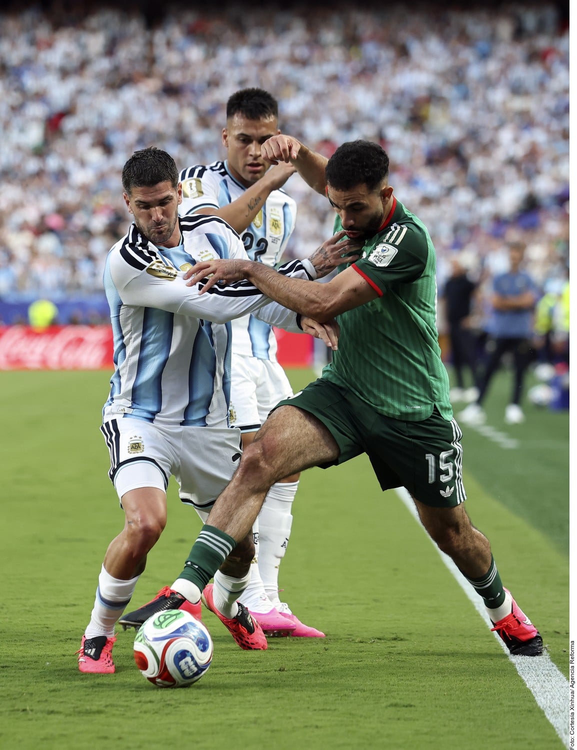 Messi firma triplete, iguala récord histórico y lidera triunfo de Argentina