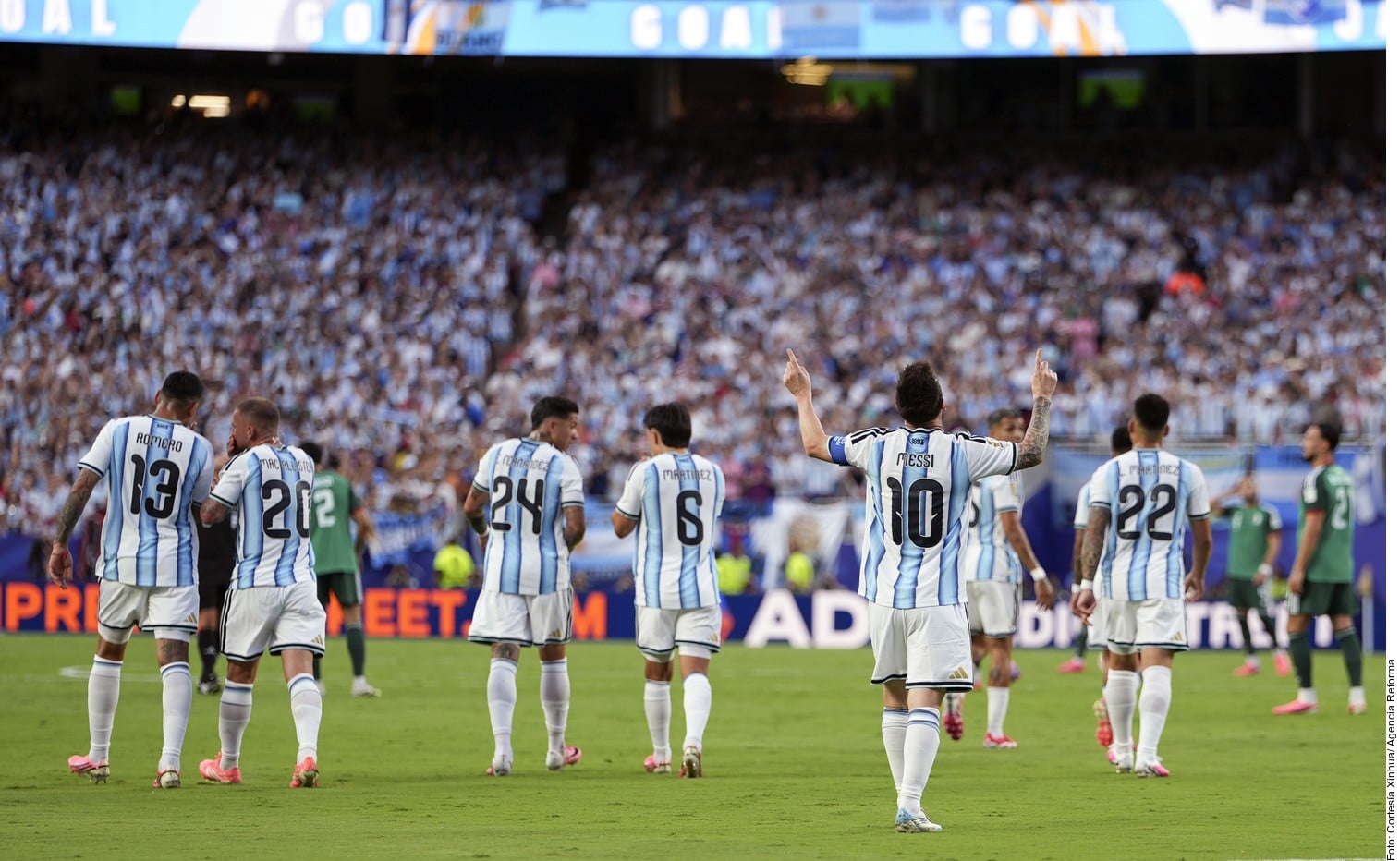 Triplete de Messi y ya es goleador histórico