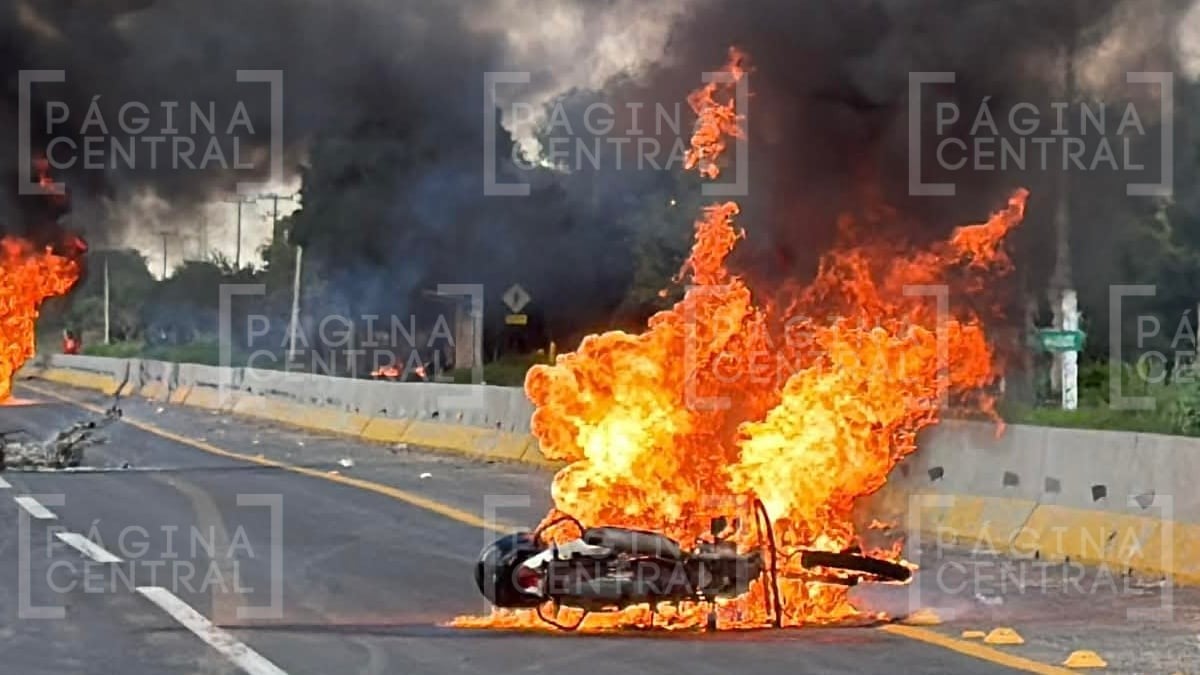 Manifestación en la Celaya-Juventino
