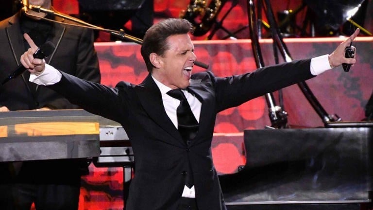 ¿Se apaga el Sol? Mensaje de Michelle Salas sobre la salud de Luis Miguel