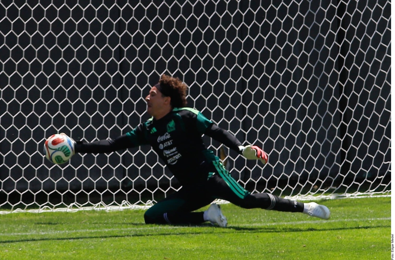 Filtra patrocinador de Mundial que Ochoa jugará ante Chequia